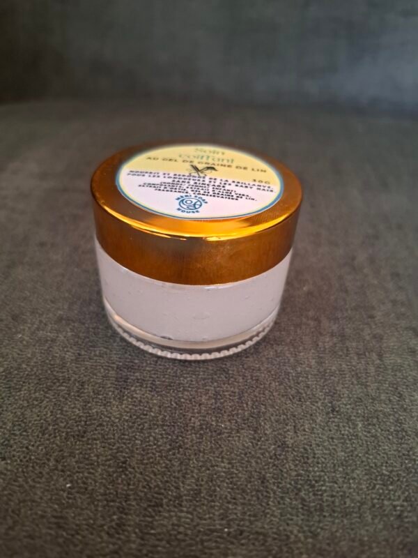 Soin coiffant au gel de graine de lin