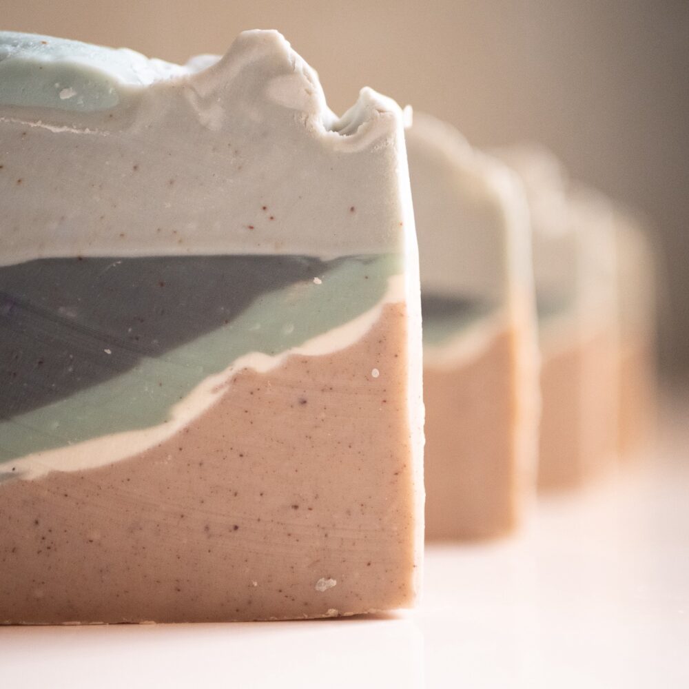 Savon nila bleu et lait de chèvre