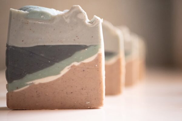 Savon nila bleu et lait de chèvre
