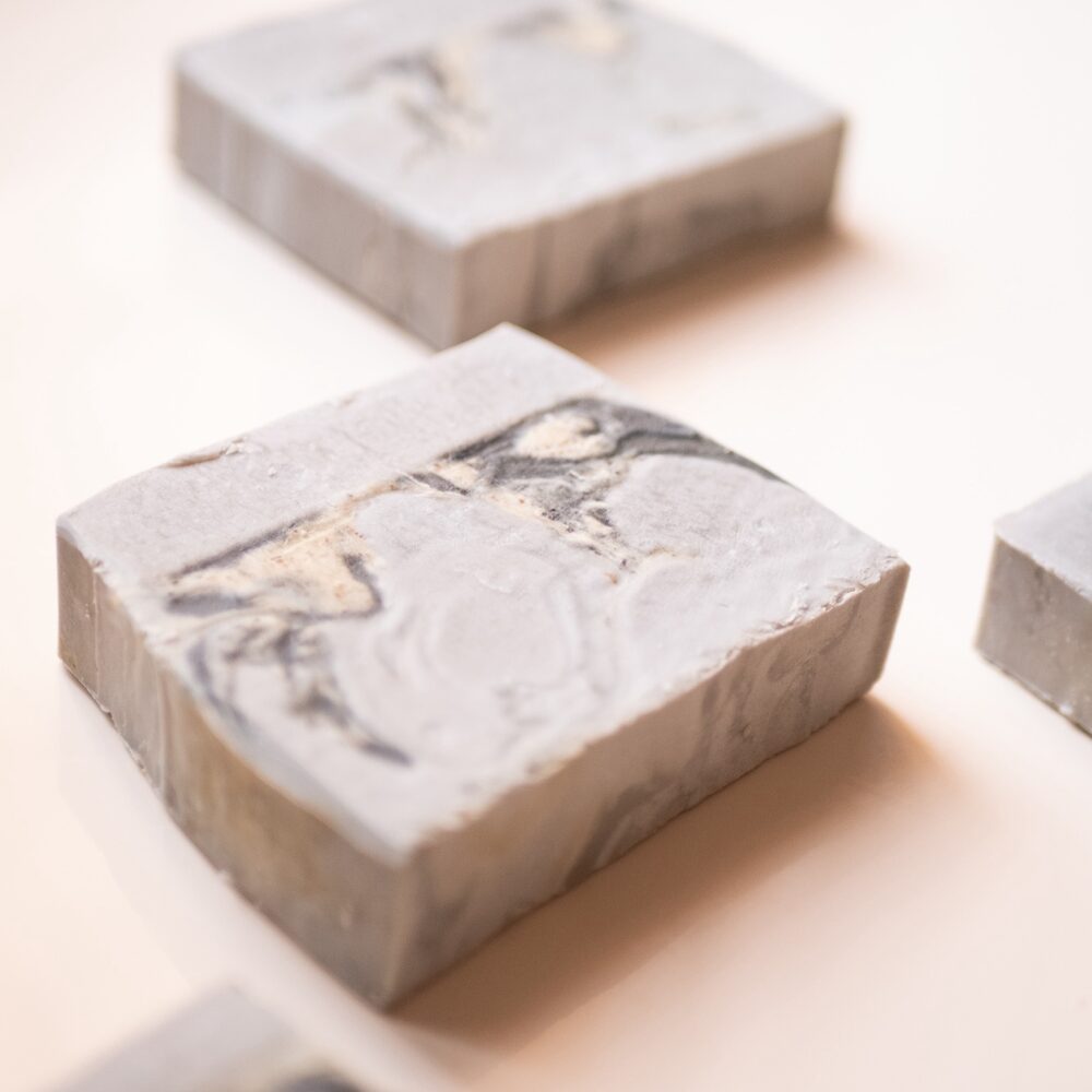 Savon violette et nigelle