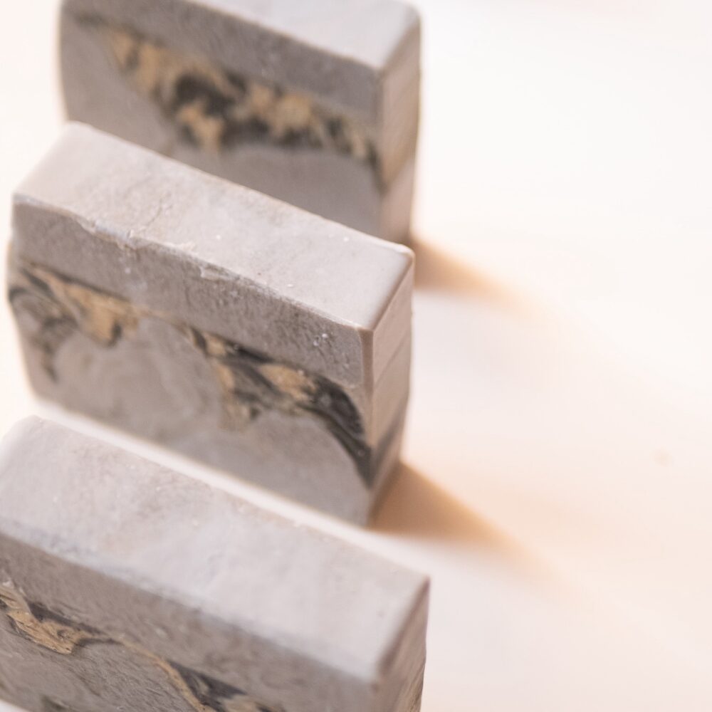 Savon violette et nigelle
