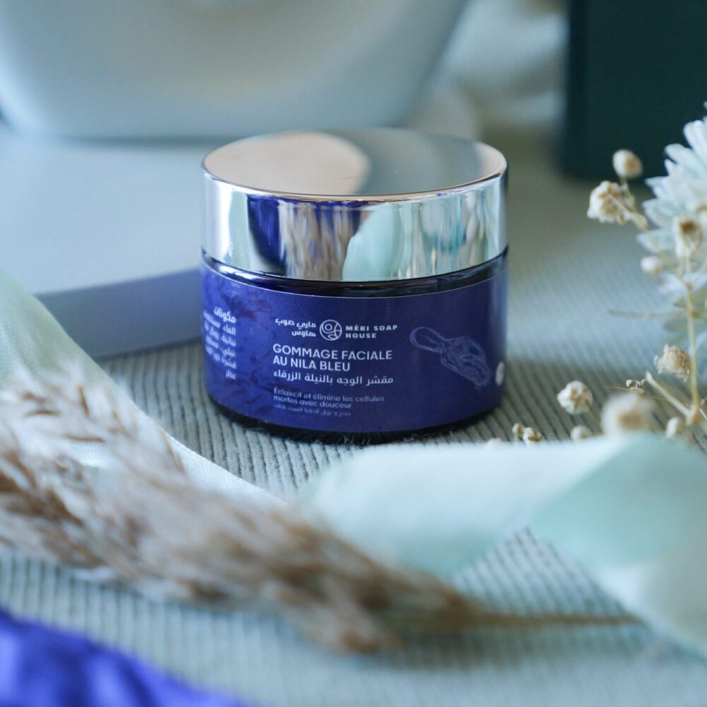 gommage facial au nila bleu