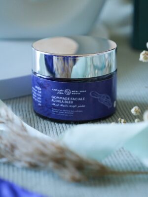 gommage facial au nila bleu