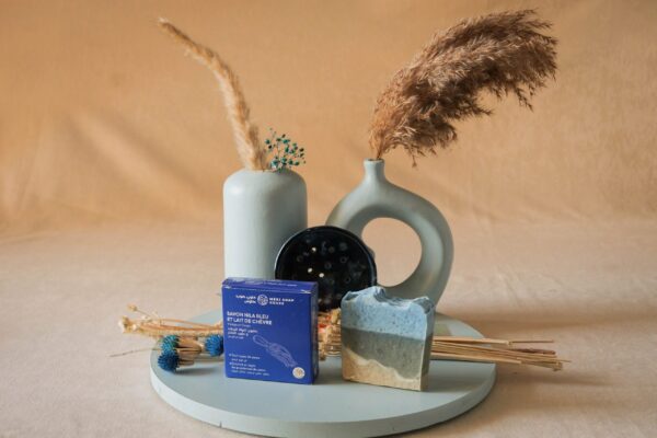 Savon nila bleu et lait de chèvre