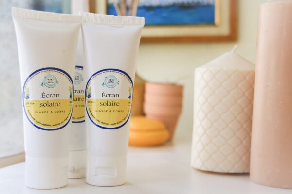 écran solaire SPF 40+