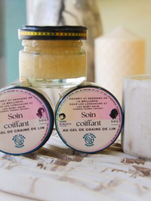 Soin coiffant au gel de graine de lin