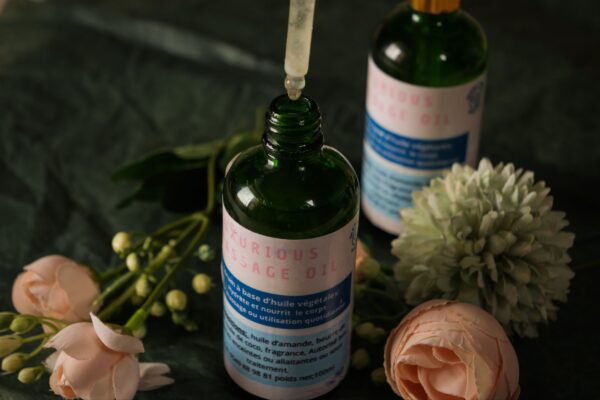 Luxurious massage oil
