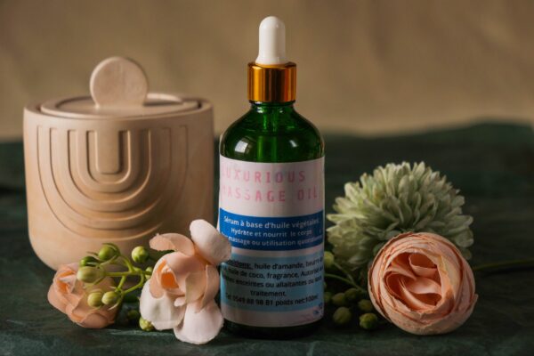 Luxurious massage oil