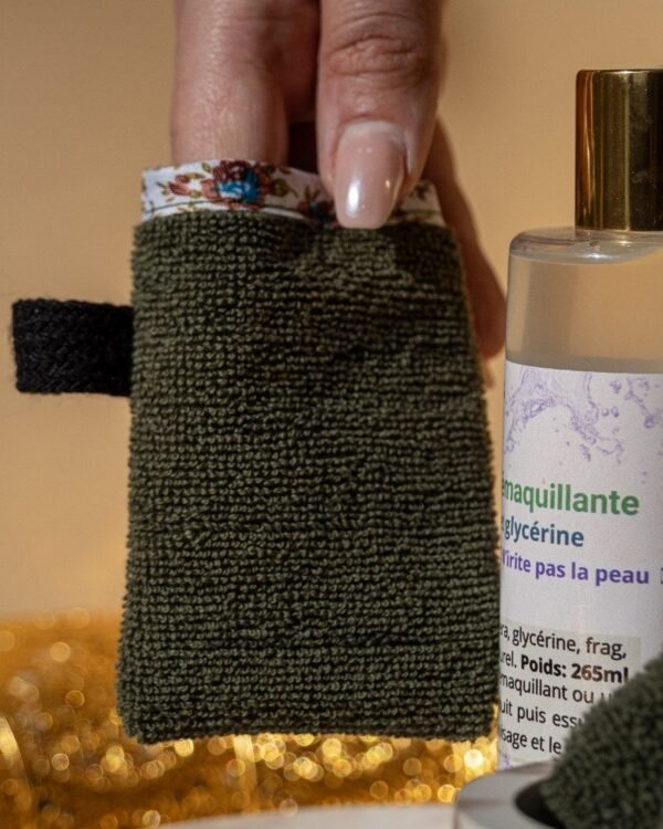 Gant démaquillant