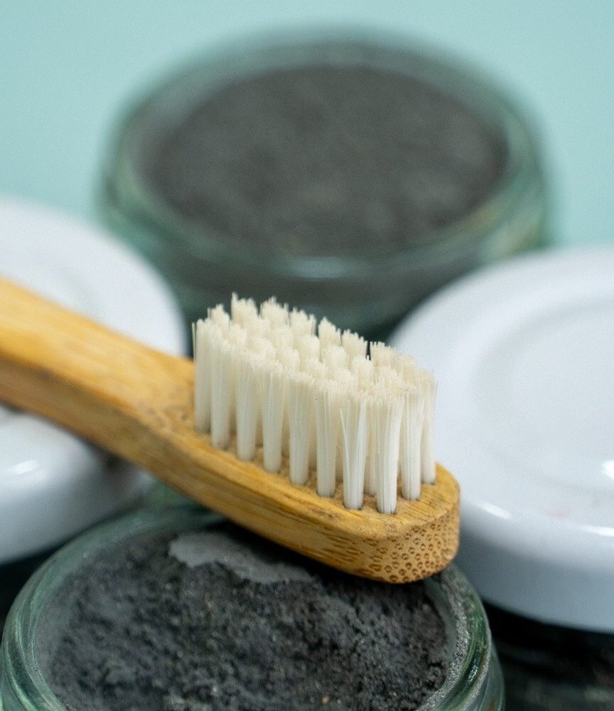 2025/11/1000093503.jpg Dentifrice en poudre au charbon actif