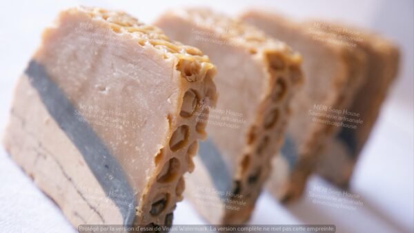 savon curcuma et cire d'abeille